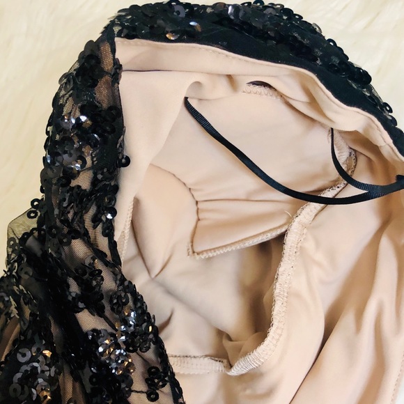 One shoulder Express top - Picture 7 of 8